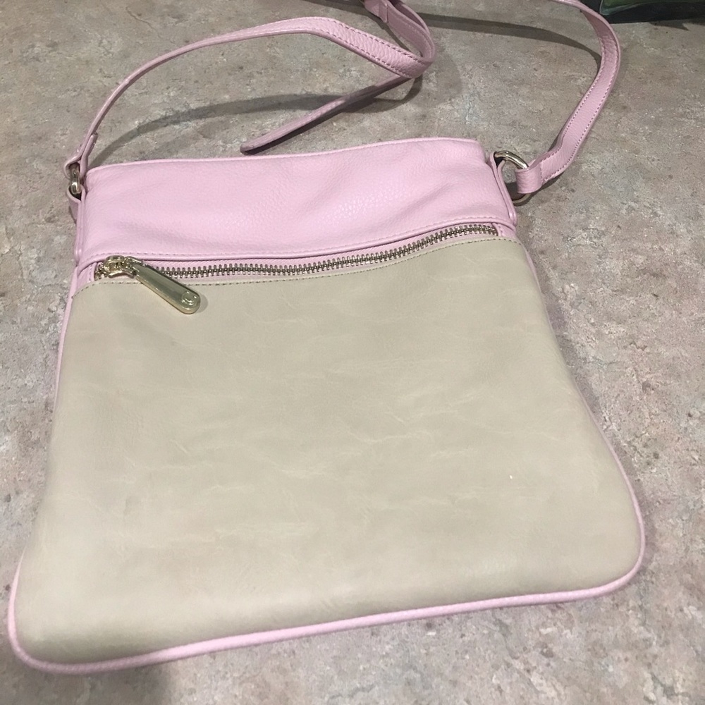 Beautiful color c bag great quality